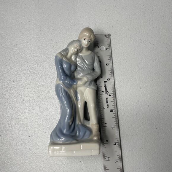 Loving Couple Figurine Statue Boy and Girl Porcelain Romantic Marked D Letter - Picture 9 of 10